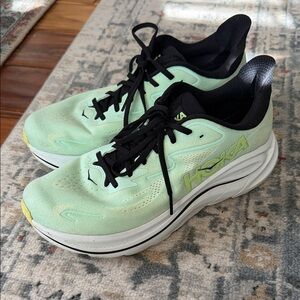 HOKA Men’s Clifton 10 size  11 Mint Running Shoes - Lightweight Comfort
